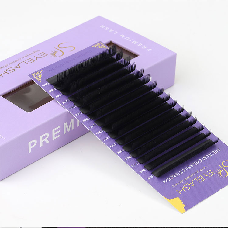 لماذا تحظى الرموش الروسية الكثيفة بشعبية كبيرة؟